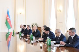 Presidents of Azerbaijan and Latvia held expanded meeting - UPDATED 