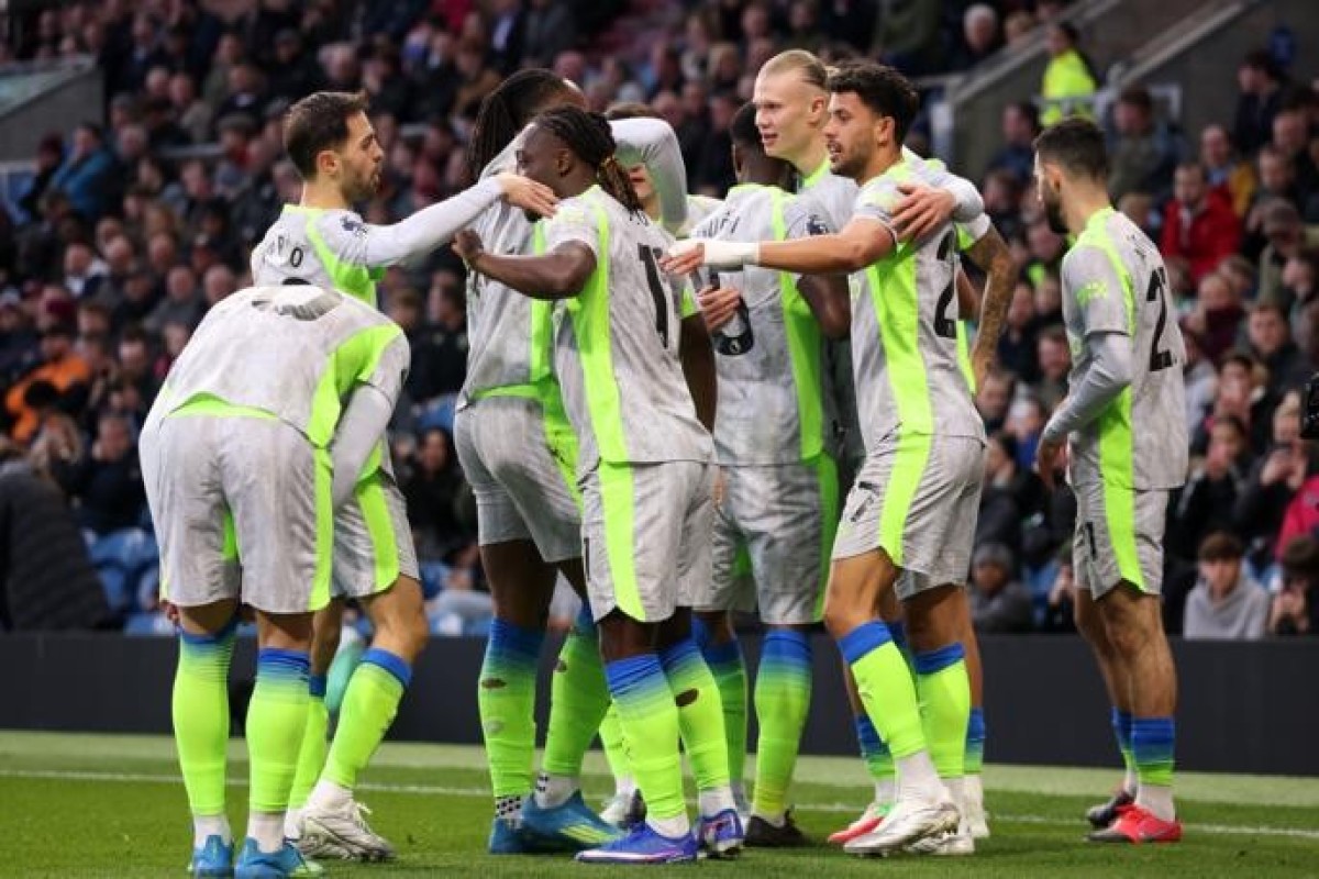 Man City top of Premier League as Haaland