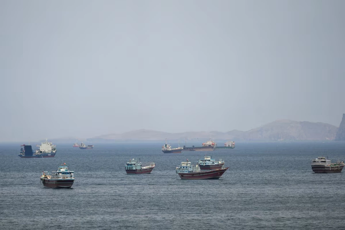 U.S. prepared to attack mine-laying boats