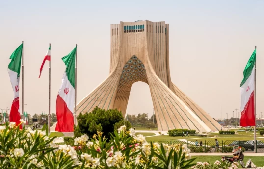 Iran's leadership projects unity, vows retaliation amid reports of internal rifts