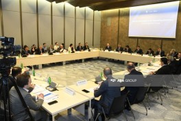 Baku  hosts roundtable on improvement of technical regulations - PHOTO 