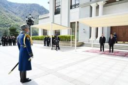 Official welcoming ceremony held for Czech PM Andrej Babiš in Gabala