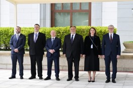Official welcoming ceremony held for Czech PM Andrej Babiš in Gabala