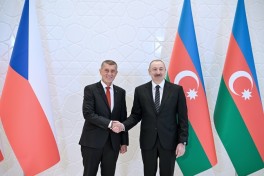 Official welcoming ceremony held for Czech PM Andrej Babiš in Gabala