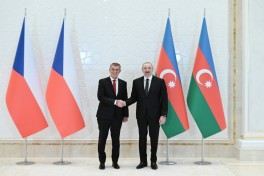 Official welcoming ceremony held for Czech PM Andrej Babiš in Gabala