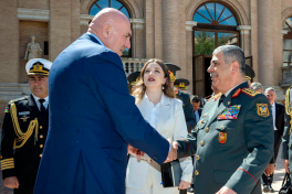 Azerbaijan Defense Minister pays official visit to Italy