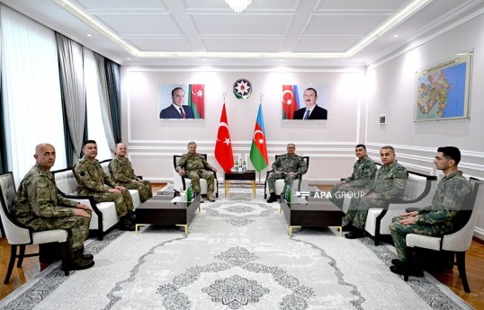 Azerbaijani and Turkish Land Forces Commanders hold a meeting