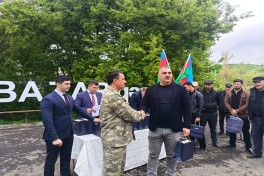 Families move into new homes in Khojavend’s Girmizi Bazar - PHOTO 