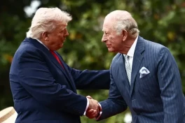 Trump greets King Charles on 'beautiful British day' at White House