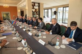 Azerbaijan–Armenia delimitation commission holds meeting, protocol signed