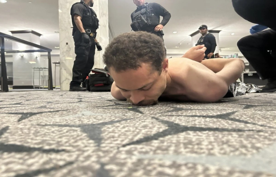 Man, 31, accused In Trump assassination attempt agrees to remain in custody