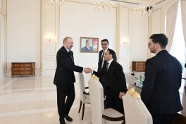 President Ilham Aliyev received wrestlers who won European Championships in team standings-UPDATED 