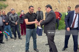 Families receive house keys as Azerbaijan relocates 32 families to Khojavand - UPDATED-1  - PHOTO 