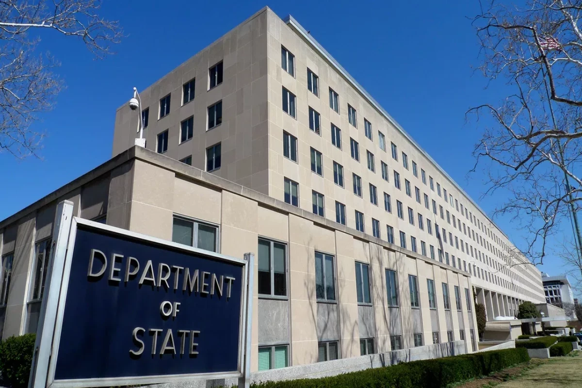 U.S. makes visa bond program for citizens of 50 countries permanent