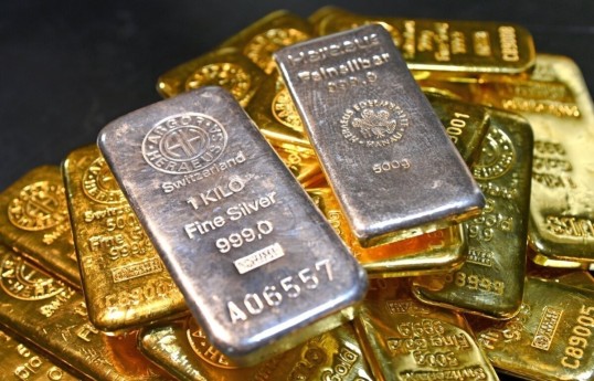 Gold, silver futures decline on commodity markets