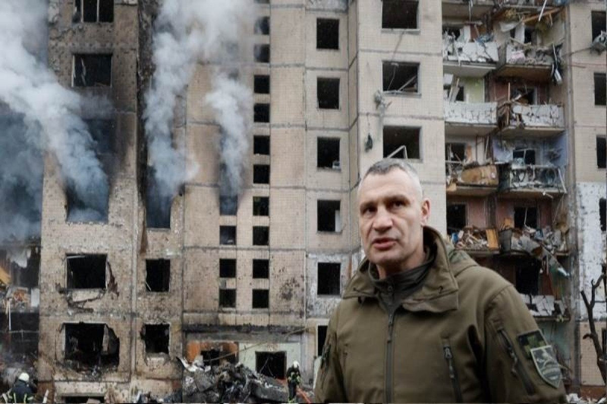 Kyiv under ballistic missile attack