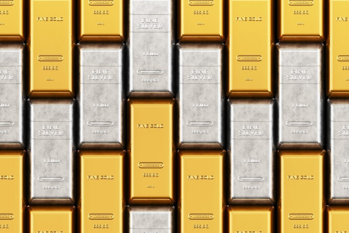 World Bank: Gold fell 3.7%, silver nearly 12% in July