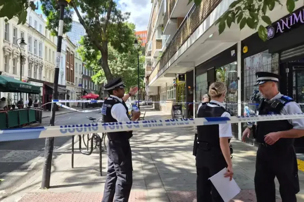 Four injured in stabbing attack in central London