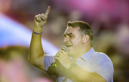 Brazilian presidential candidate Bolsonaro unveils surprise running mate
