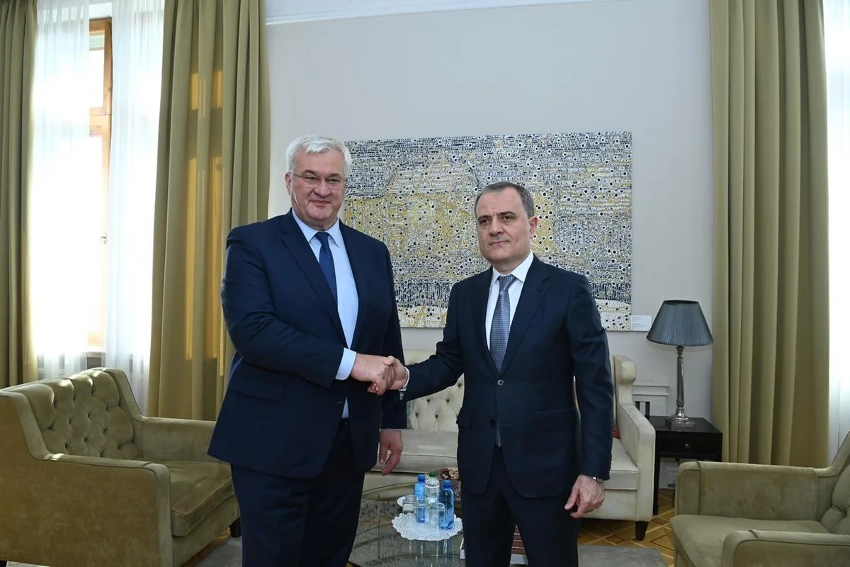 Minister of Foreign Affairs of Ukraine Andrii Sybiha and Jeyhun Bayramov, Azerbaijani Foreign Minister