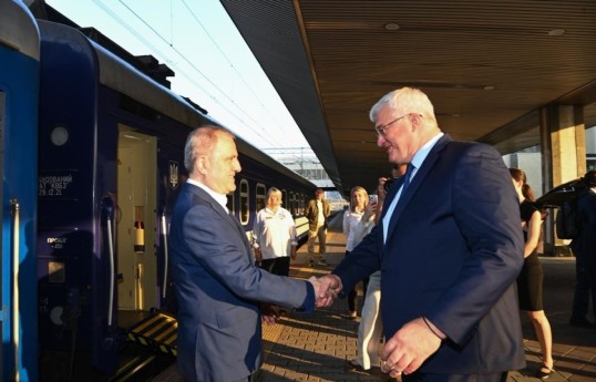 Ukraine's Foreign Minister welcomes Azerbaijani FM in Kyiv