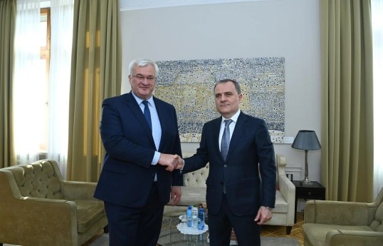 Minister of Foreign Affairs of Ukraine Andrii Sybiha and Jeyhun Bayramov, Azerbaijani Foreign Minister