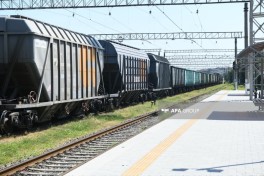 15 wagons of wheat, 10 wagons of coal sent from Russia to Armenia via Azerbaijan - PHOTO 