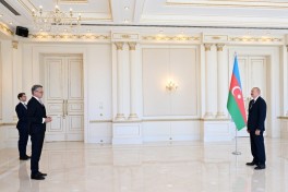 President Ilham Aliyev receives credentials of Germany's new ambassador