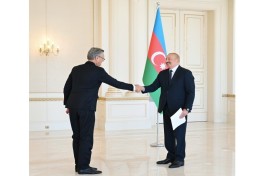President Ilham Aliyev receives credentials of Germany's new ambassador