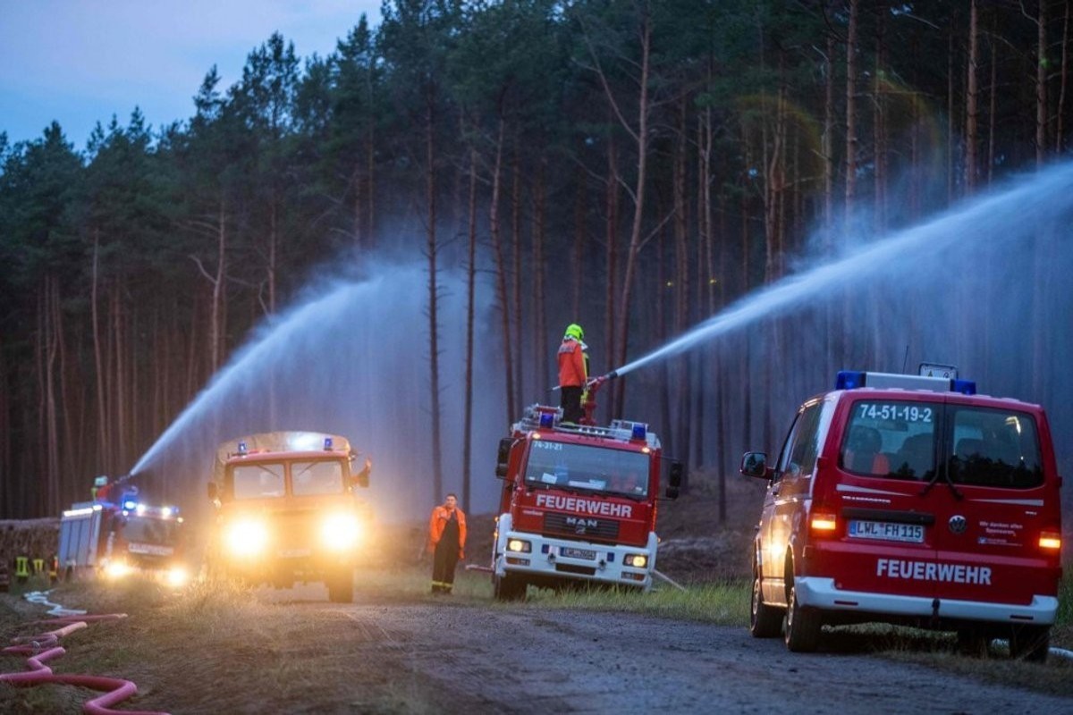 About 1,800 evacuated as wildfire approaches German village