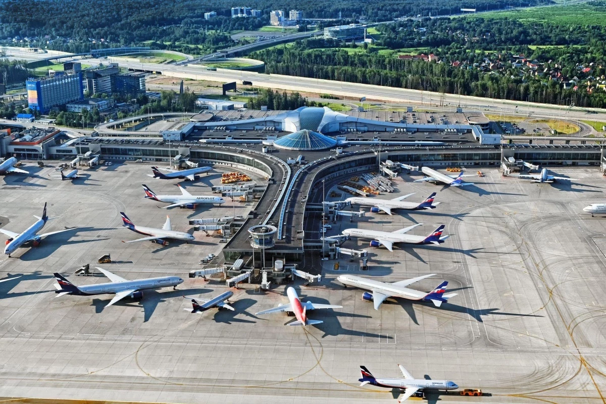 Flights restricted at all Moscow airports amid drone threat