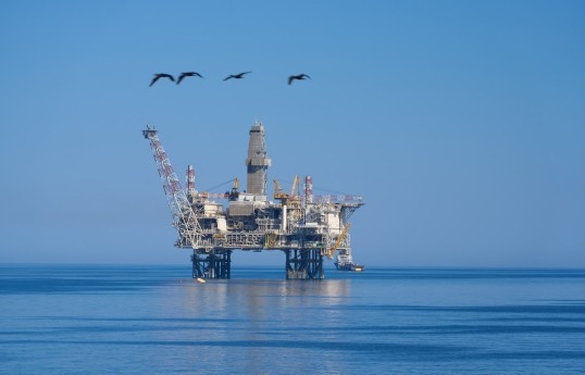 Azerbaijani oil price falls 1.6%