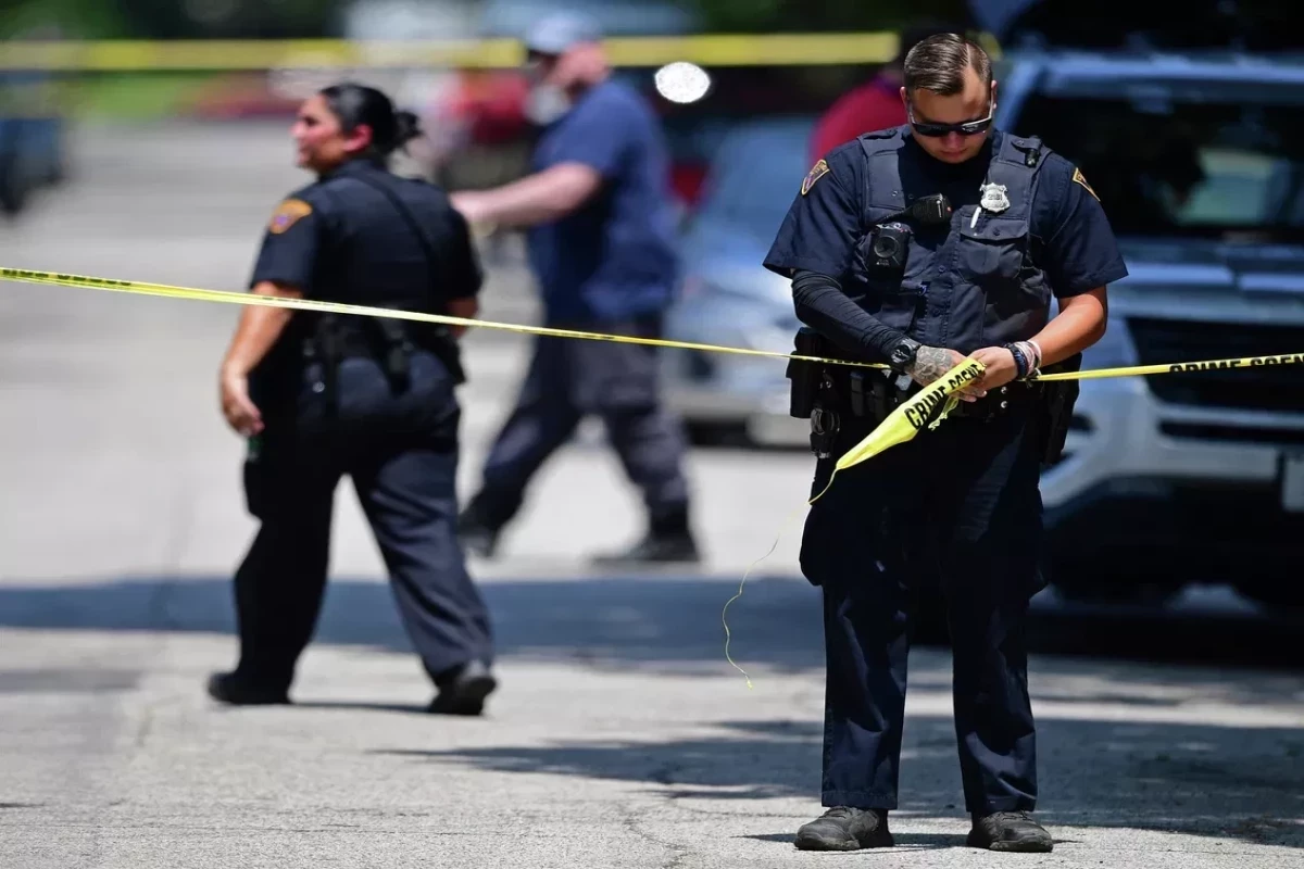 6 dead, including suspect, in series of killings in Michigan