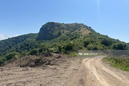Archaeological exploration begins at Shindan Castle, new traces discovered - PHOTO 