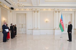 President Ilham Aliyev receives credentials of newly appointed UK Ambassador to Azerbaijan