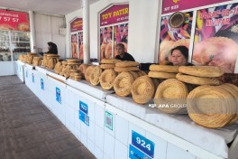 Azerbaijani media representatives visit famous Chorsu Bazaar in Tashkent - PHOTO 