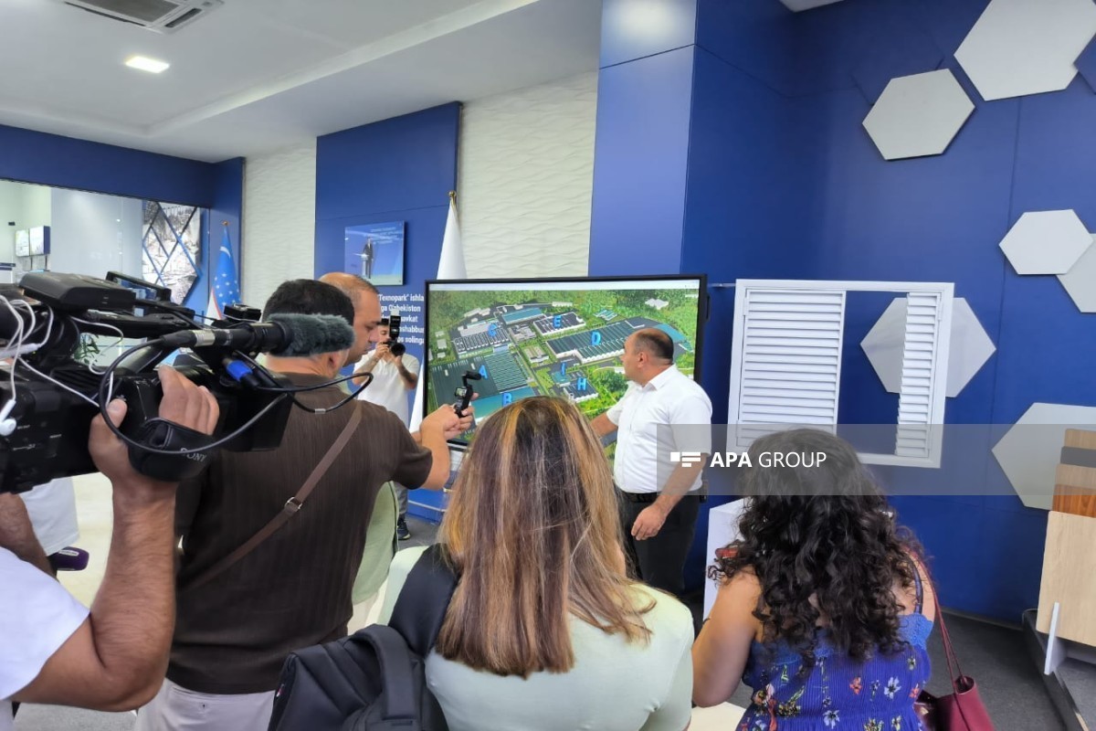 Azerbaijani media representatives familiarize themselves with operations of Uzbekistan’s TEXNOPARK - PHOTO 