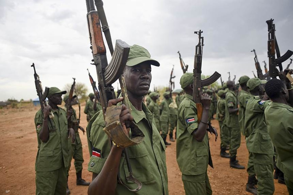 More than 300 rebels have defected to the Sudanese army