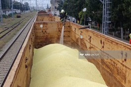 Fire breaks out on freight train traveling from Azerbaijan to Georgia - PHOTO 