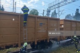 Fire breaks out on freight train traveling from Azerbaijan to Georgia - PHOTO 