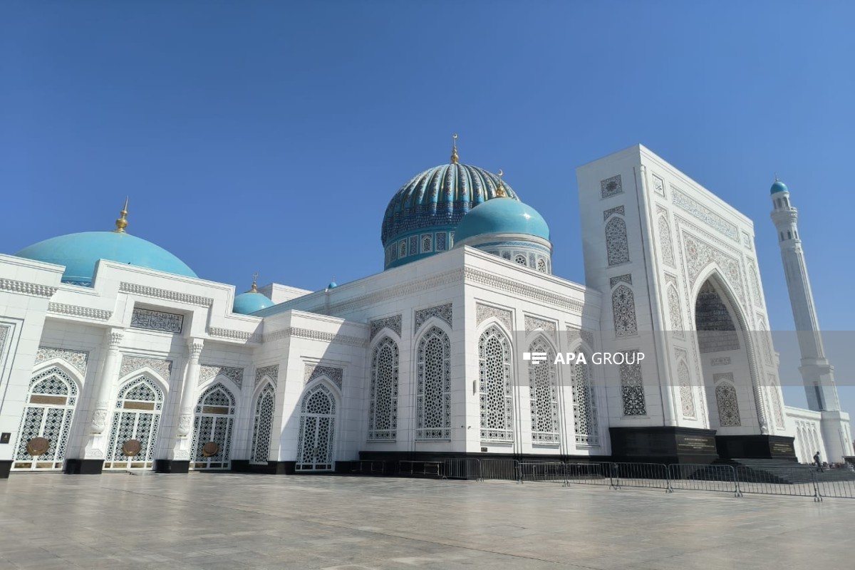 Azerbaijani media representatives visit Imam al-Bukhari Memorial Complex in Samarkand - PHOTO 
