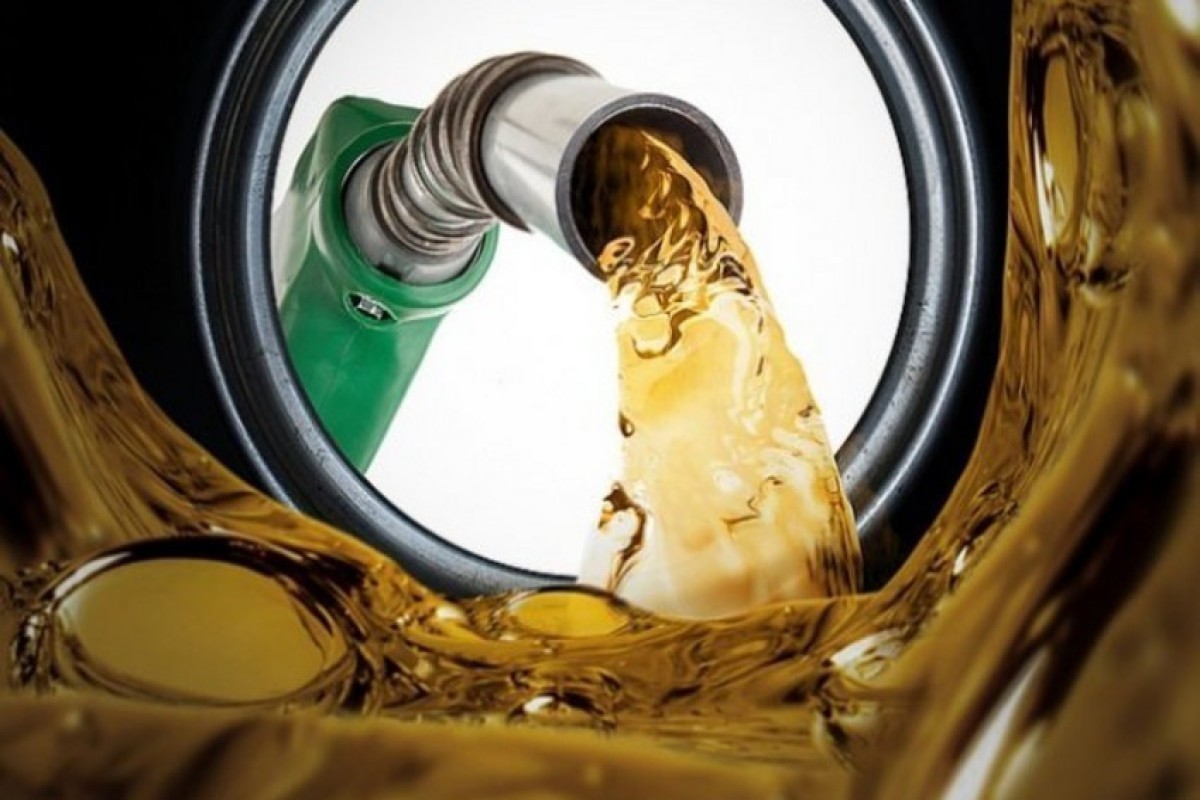 Iran needs to import at least 15 million liters of gasoline per day