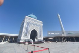 Azerbaijani media representatives visit Imam al-Bukhari Memorial Complex in Samarkand - PHOTO 