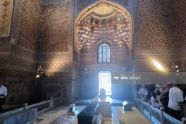 Azerbaijani media representatives visit Amir Timur Mausoleum in Samarkand - PHOTO 