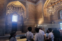 Azerbaijani media representatives visit Amir Timur Mausoleum in Samarkand - PHOTO 