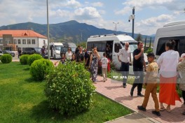 Resettlement convoys arrive in Khankendi, Khojaly and Aghdara, families receive keys - UPDATED  - PHOTO 