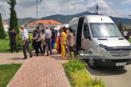 Resettlement convoys arrive in Khankendi, Khojaly and Aghdara, families receive keys - UPDATED  - PHOTO 