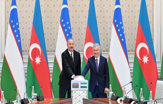 Azerbaijan's President Ilham Aliyev and President of the Republic of Uzbekistan Shavkat Mirziyoyev