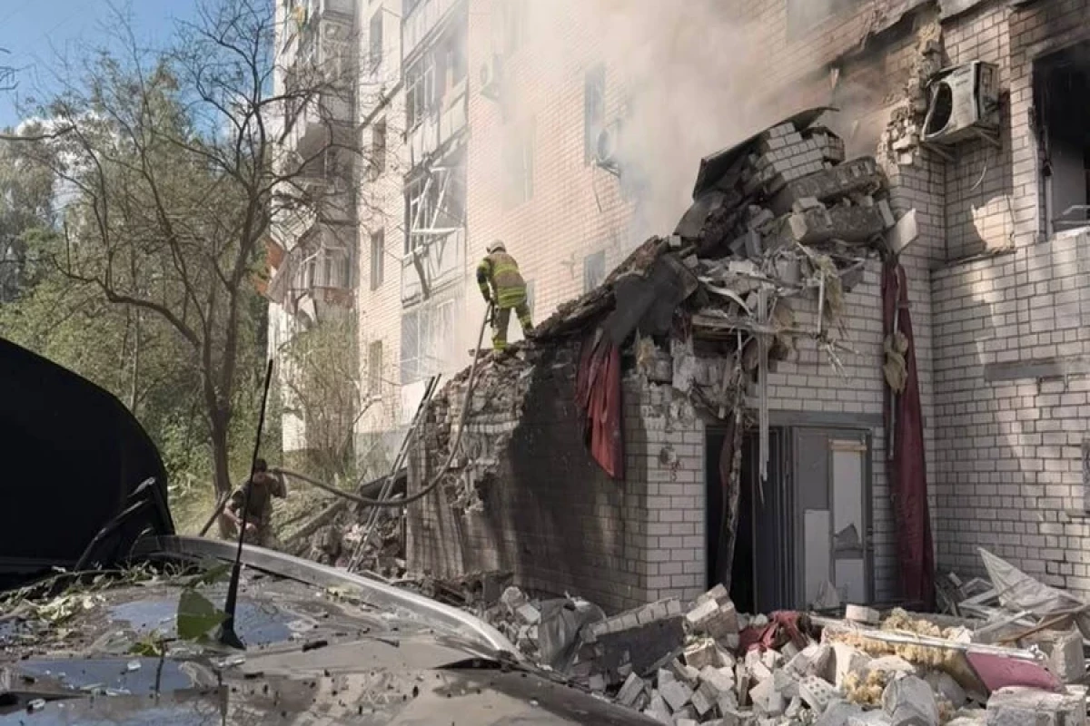 Russian drone strike hits apartment building in central Chernihiv, 14 injured
