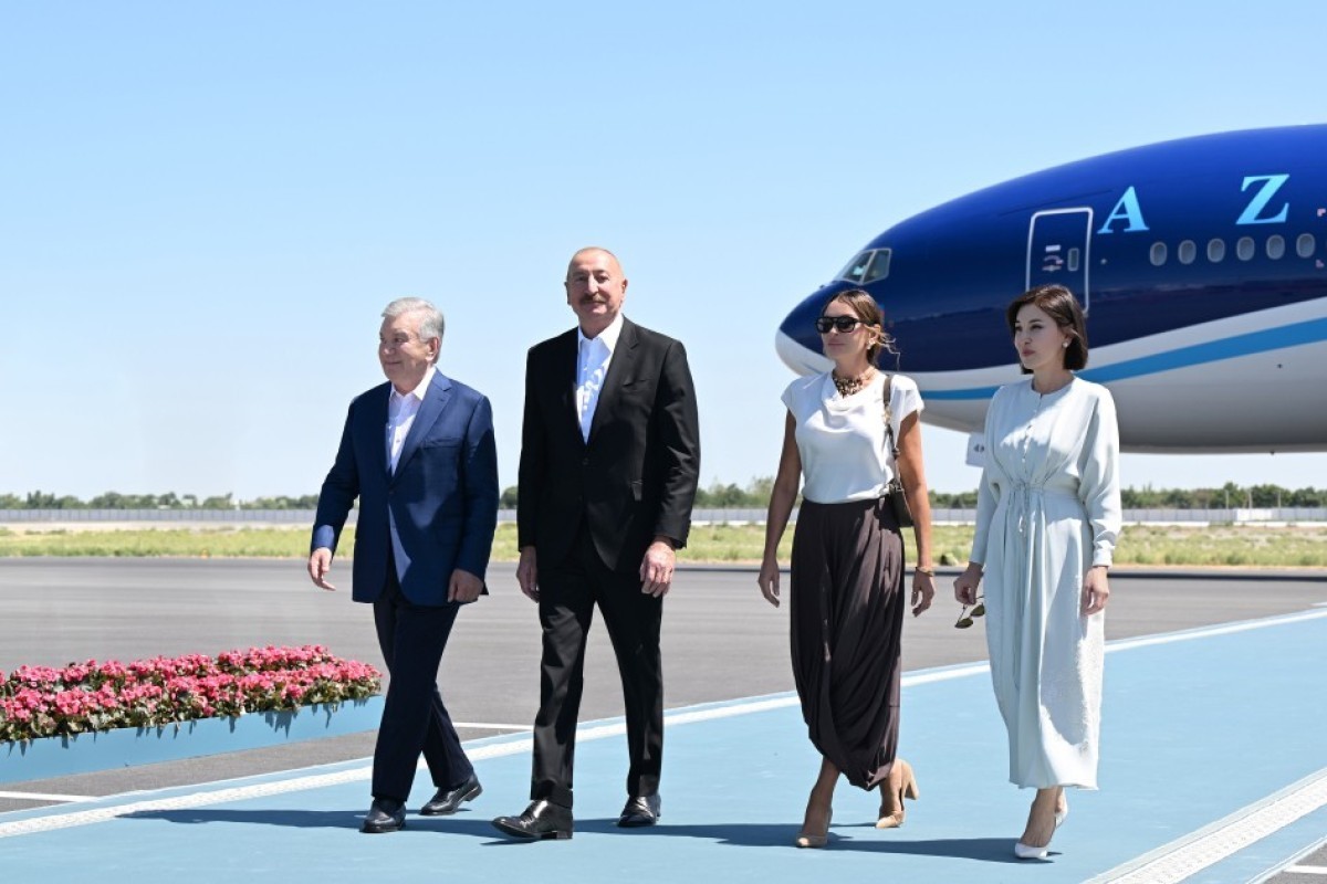 President Ilham Aliyev and First Lady Mehriban Aliyeva arrived in Bukhara from Tashkent - VIDEO 
